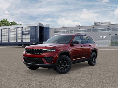 New 2025 Jeep Grand Cherokee Altitude image 1