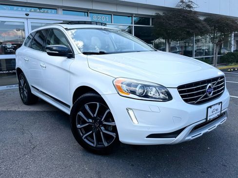 Used 2017 Volvo XC60 T6 Dynamic w/ Preferred Option Package image 1