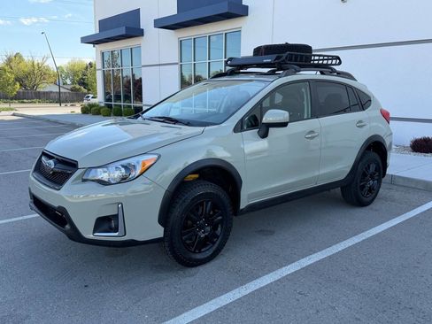 Used 2014 Subaru Crosstrek 2.0i Limited AWD/4WD image 6