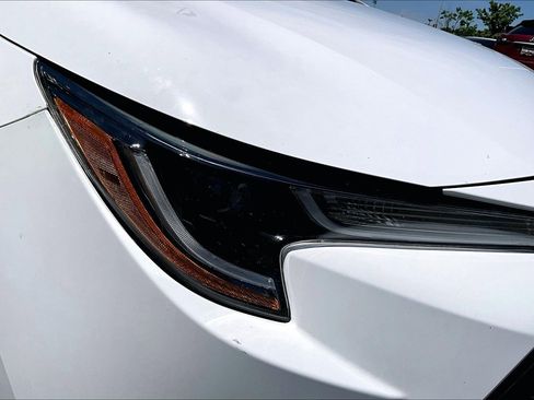 Used 2020 Toyota Corolla LE FWD image 26