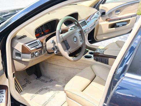 Used 2006 BMW 750Li RWD image 19