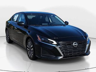 Used 2024 Nissan Altima 2.5 SV FWD video 3