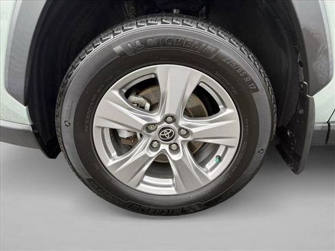Used 2022 Toyota RAV4 XLE image 25