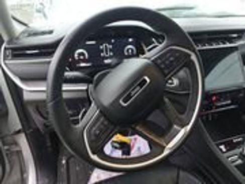 Used 2023 Jeep Grand Cherokee L Limited w/ Luxury Tech Group II image 11