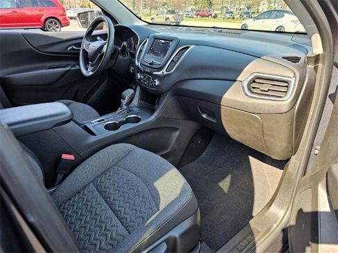 Used 2022 Chevrolet Equinox LT image 25