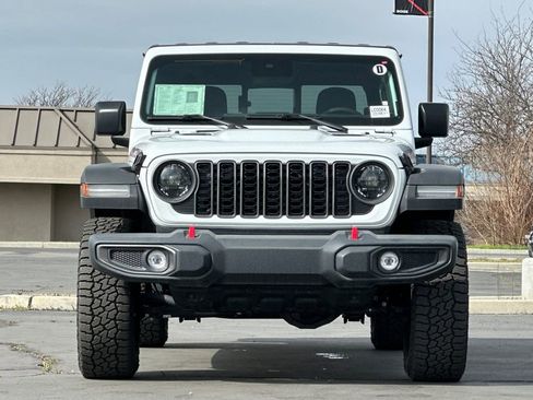 Used 2025 Jeep Gladiator Rubicon image 9