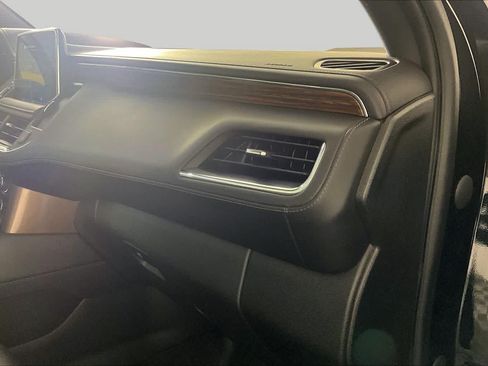 Used 2023 Chevrolet Suburban High Country RWD image 17