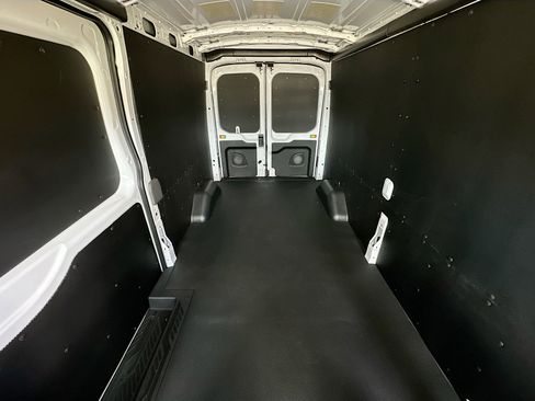 New 2026 Ford Transit 250 148 Medium Roof w/ Load Area Protection Package RWD image 16