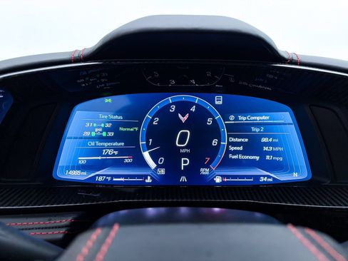 Used 2023 Chevrolet Corvette Stingray Premium Cpe w/ Z51 Performance Package RWD image 34