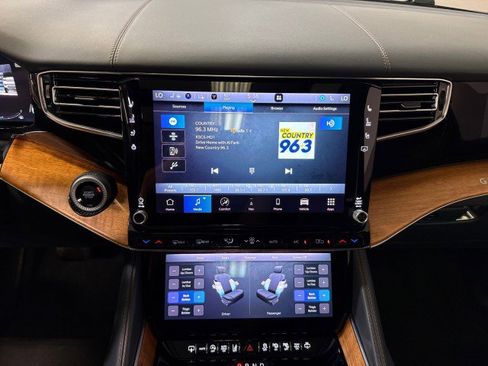 Used 2022 Jeep Grand Wagoneer Series II w/ Premium Group II image 27