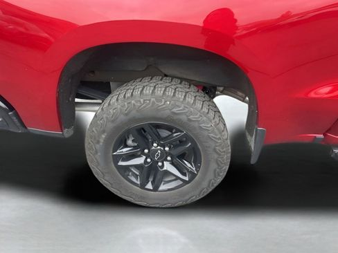 Used 2024 Chevrolet Silverado 1500 LT Trail Boss w/ Convenience Package II image 15