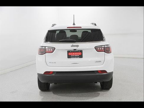 Used 2023 Jeep Compass Latitude w/ Convenience Group AWD/4WD image 20