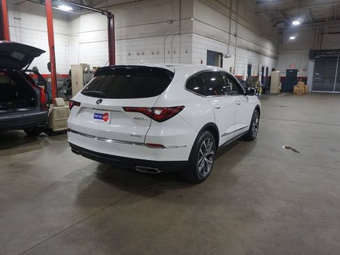 Used 2023 Acura MDX SH-AWD w/ Technology Package image 23