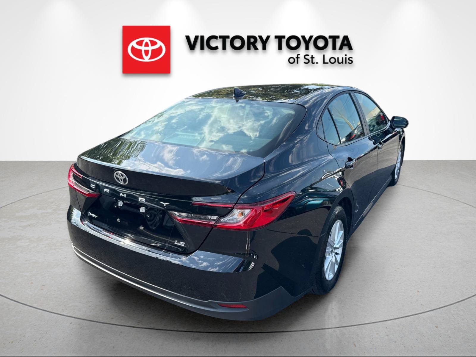 Used 2026 Toyota Camry LE FWD image 3