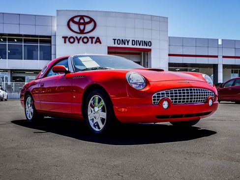 Used 2003 Ford Thunderbird RWD image 2