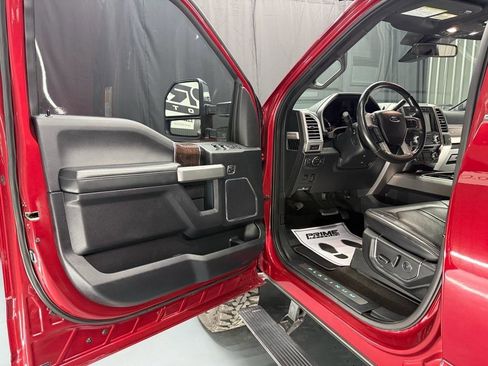 Used 2017 Ford F250 Platinum w/ Platinum Ultimate Package AWD/4WD image 17