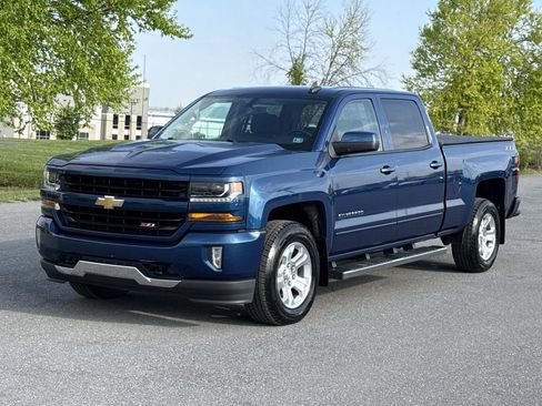 Used 2018 Chevrolet Silverado 1500 LT w/ All Star Edition AWD/4WD image 27