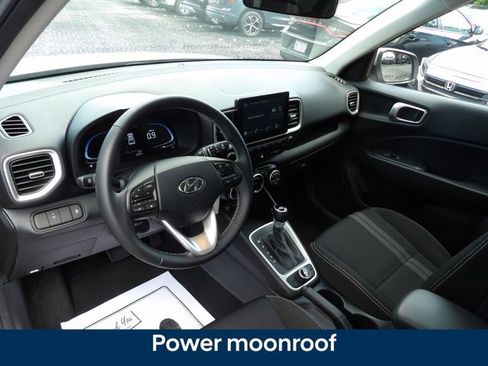 Used 2023 Hyundai Venue SEL w/ Cargo Package FWD image 10