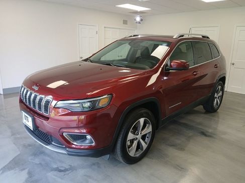 Used 2021 Jeep Cherokee Limited AWD/4WD image 4