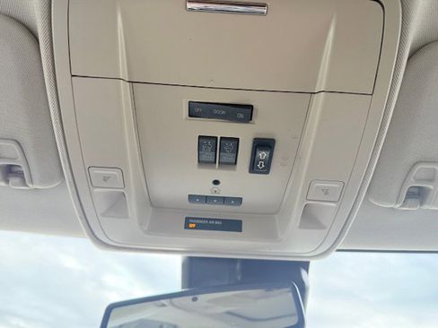 Used 2015 GMC Sierra 1500 SLT w/ SLT Crew Cab Value Package image 26