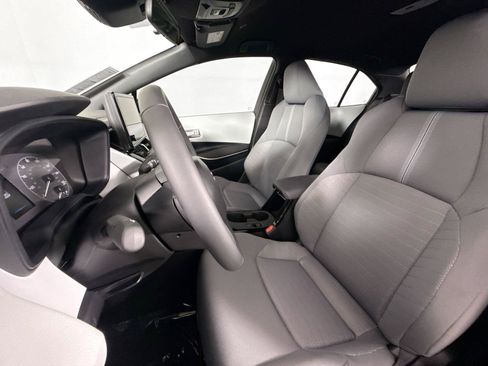 Certified 2025 Toyota Corolla SE w/ Convenience Package FWD image 17