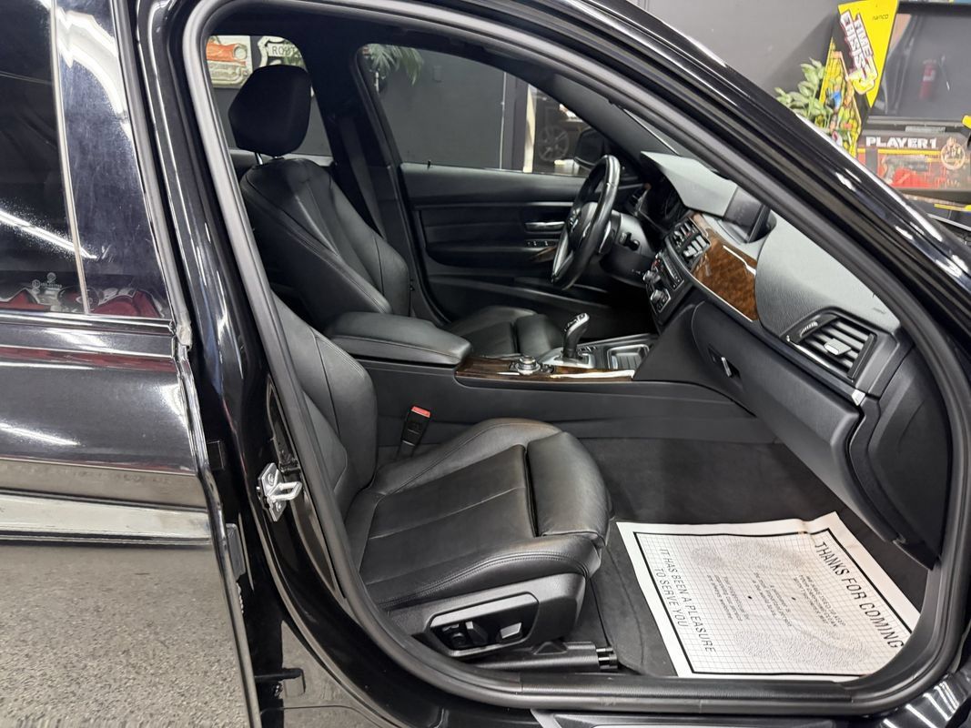 Used 2013 BMW 335i xDrive Sedan AWD/4WD image 20
