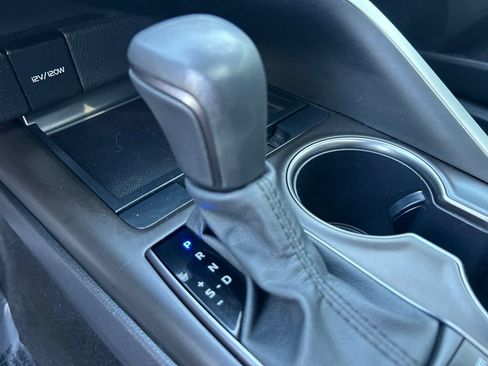 Used 2023 Toyota Camry SE w/ Cold Weather Package FWD image 22