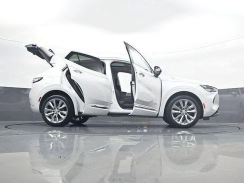 Used 2023 Buick Envision Avenir AWD/4WD image 33