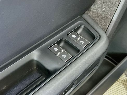 Used 2027 Rivian R2 Performance Dual AWD/4WD image 18