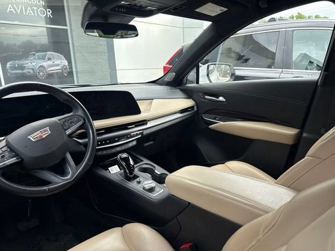Used 2024 Cadillac XT4 Premium Luxury FWD image 22