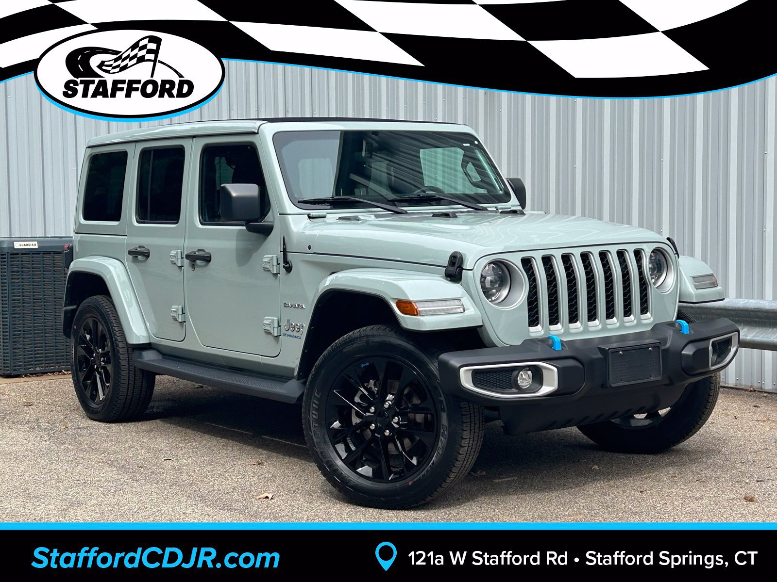 Used 2023 Jeep Wrangler Unlimited Sahara w/ Cold Weather Group AWD/4WD image 1