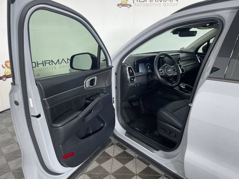 Used 2023 Kia Sorento SX AWD/4WD image 18