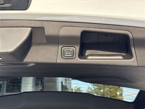 Used 2019 GMC Acadia Denali image 13