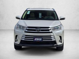 Used 2018 Toyota Highlander XLE FWD video 2