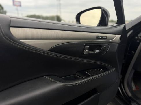 Used 2015 Lexus LS 460 w/ F Sport Package RWD image 13