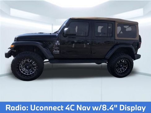 Used 2022 Jeep Wrangler Unlimited Sahara w/ LED Lighting Group AWD/4WD image 8