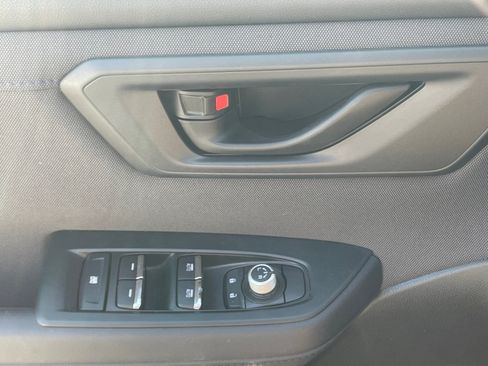 Used 2025 Subaru Forester Premium AWD/4WD image 18