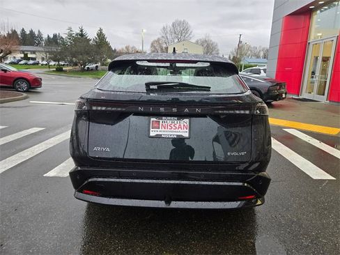 Used 2024 Nissan Ariya FWD image 8