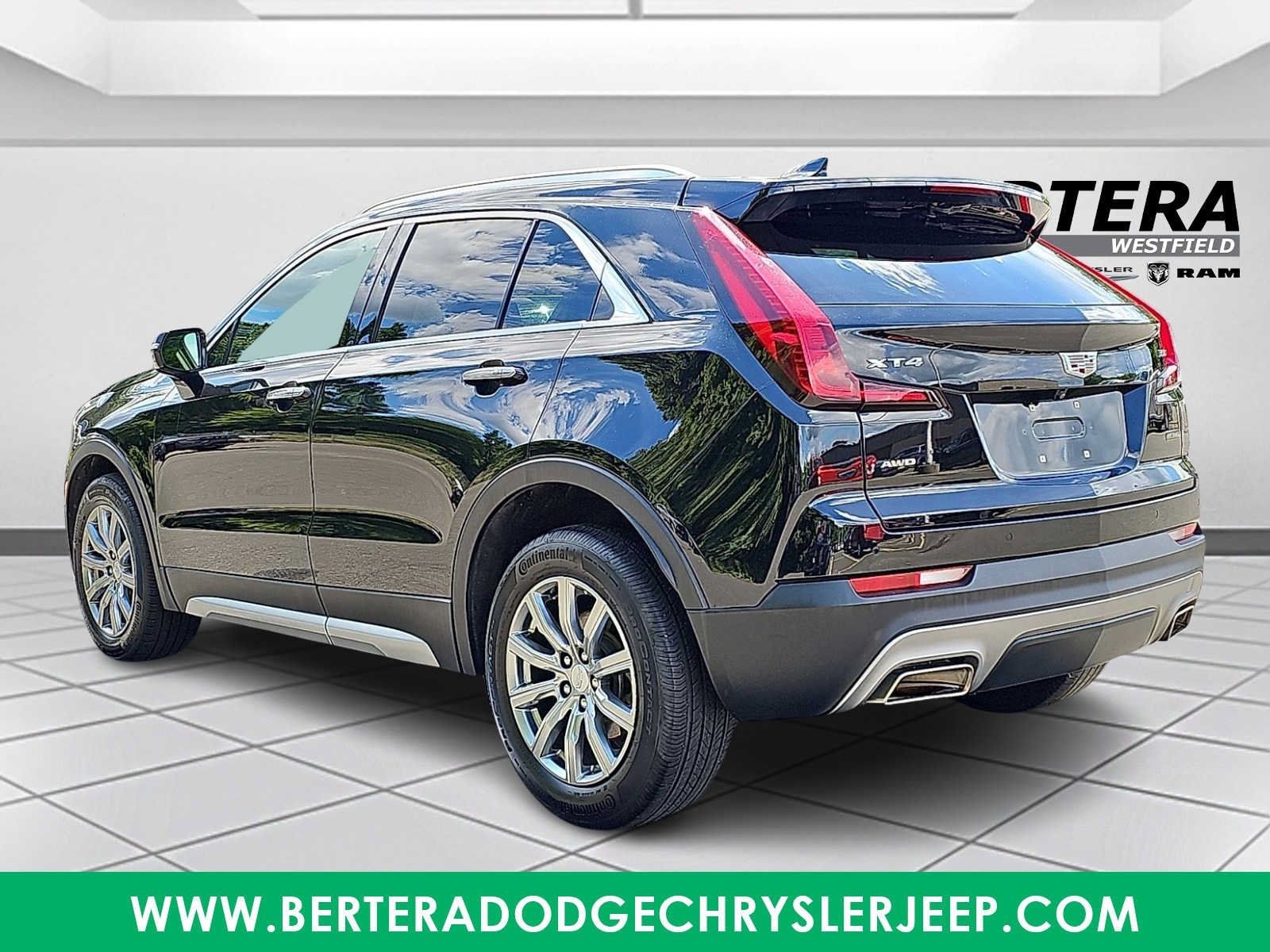 Used 2021 Cadillac XT4 Premium Luxury w/ Cold Weather Package AWD/4WD image 4