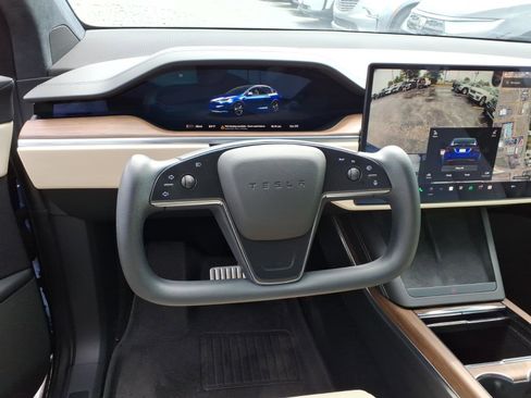 Used 2023 Tesla Model X AWD/4WD image 8