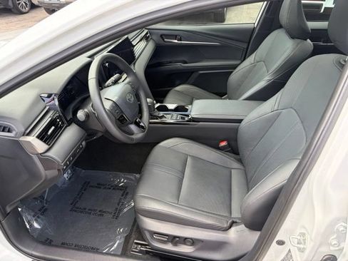 Used 2025 Toyota Camry XSE FWD image 14