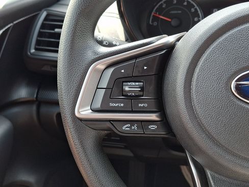 Used 2019 Subaru Crosstrek 2.0i AWD/4WD image 23