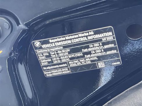 Used 2023 BMW 530e xDrive image 9