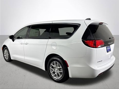 New 2026 Chrysler Voyager LX image 8
