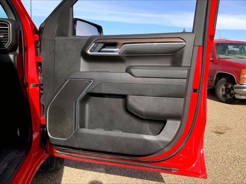 Used 2025 Chevrolet Silverado 1500 LT image 22