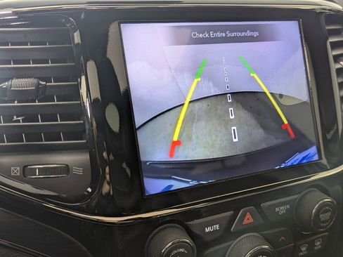 Used 2019 Jeep Grand Cherokee Limited X image 26