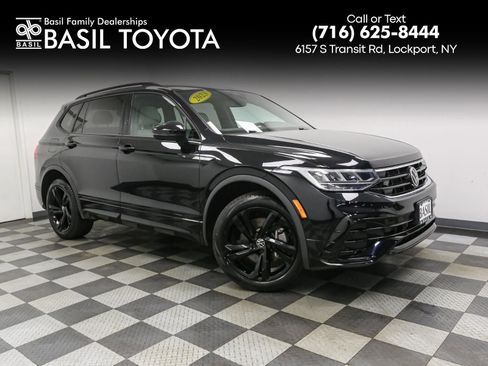 Used 2023 Volkswagen Tiguan SE R-Line AWD/4WD image 1