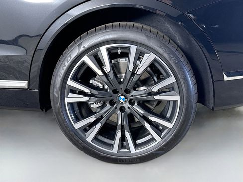 New 2026 BMW X7 xDrive40i w/ Premium Package image 33