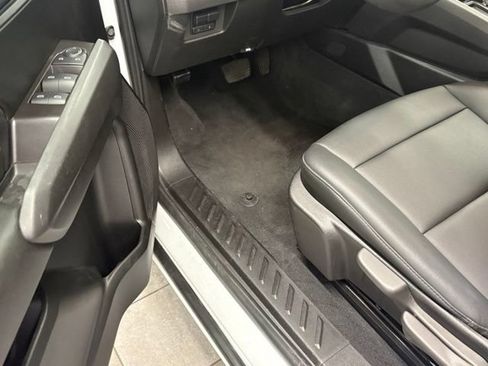 Used 2025 Chevrolet Colorado W/T w/ Advanced Trailering Package RWD image 10