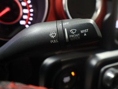 Used 2020 Jeep Gladiator Rubicon w/ Cold Weather Group image 40